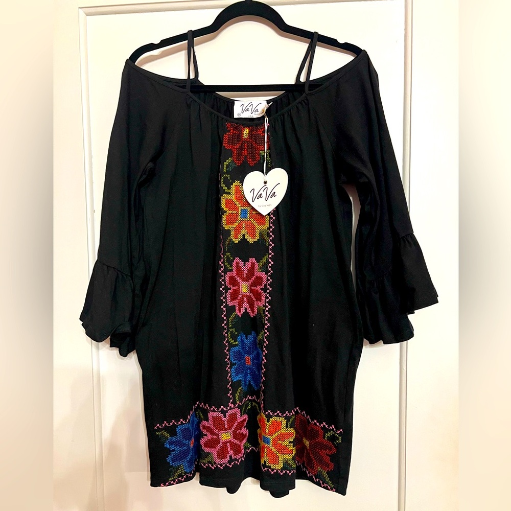 Va Va by Joy Han cold shoulder blouse 🌸🌸🌸